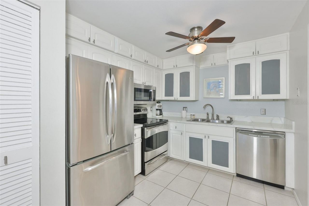 647 Woodlawn Drive , Unit 647, Bradenton, FL 34210 Photo