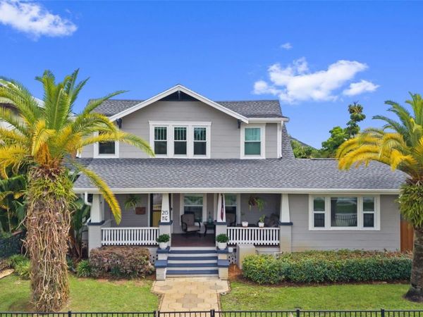 215 9TH AVENUE NE, ST PETERSBURG, FL 33701