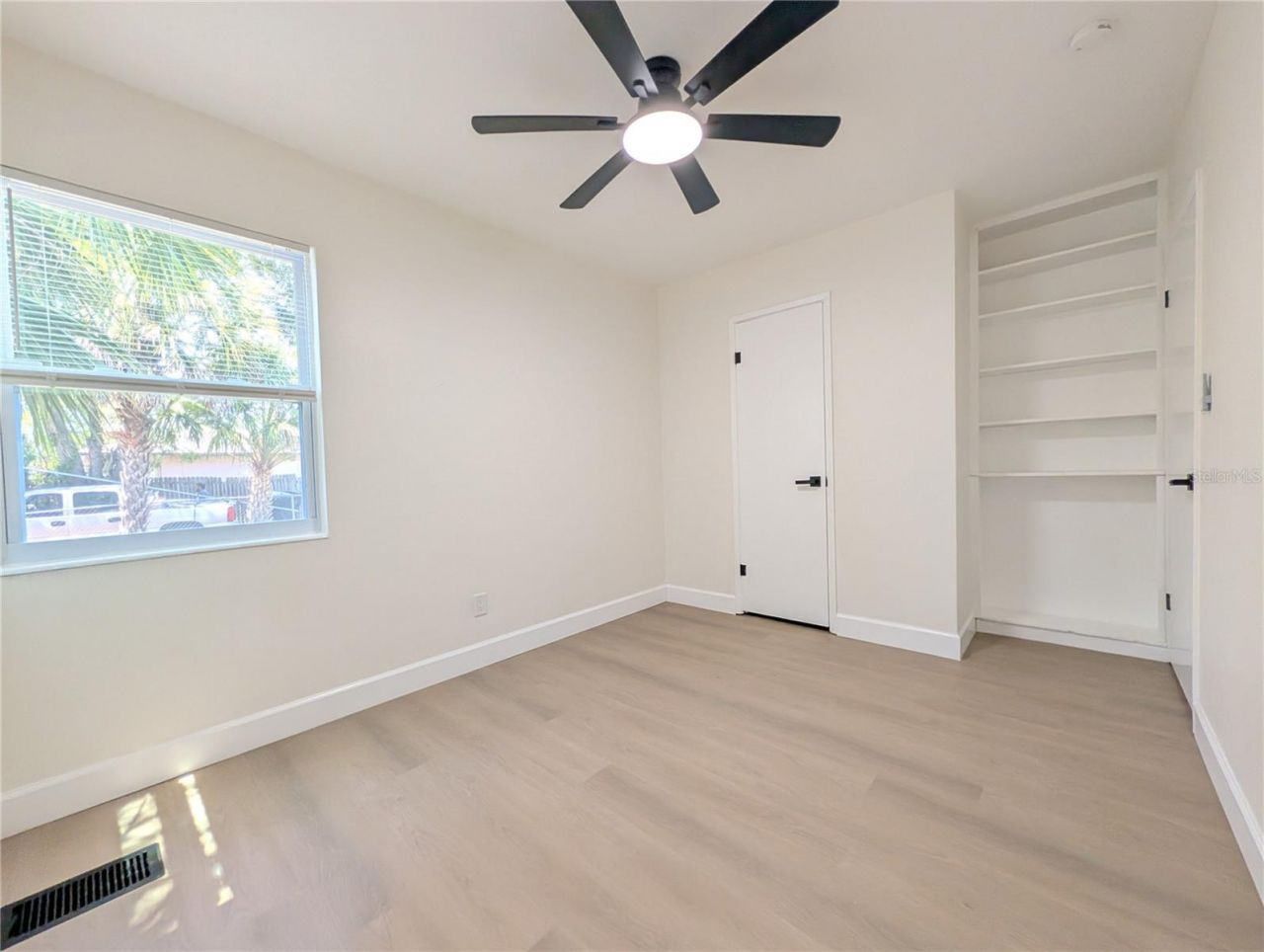 4511 Yarmouth Avenue S, Saint Petersburg, FL 33711 Photo