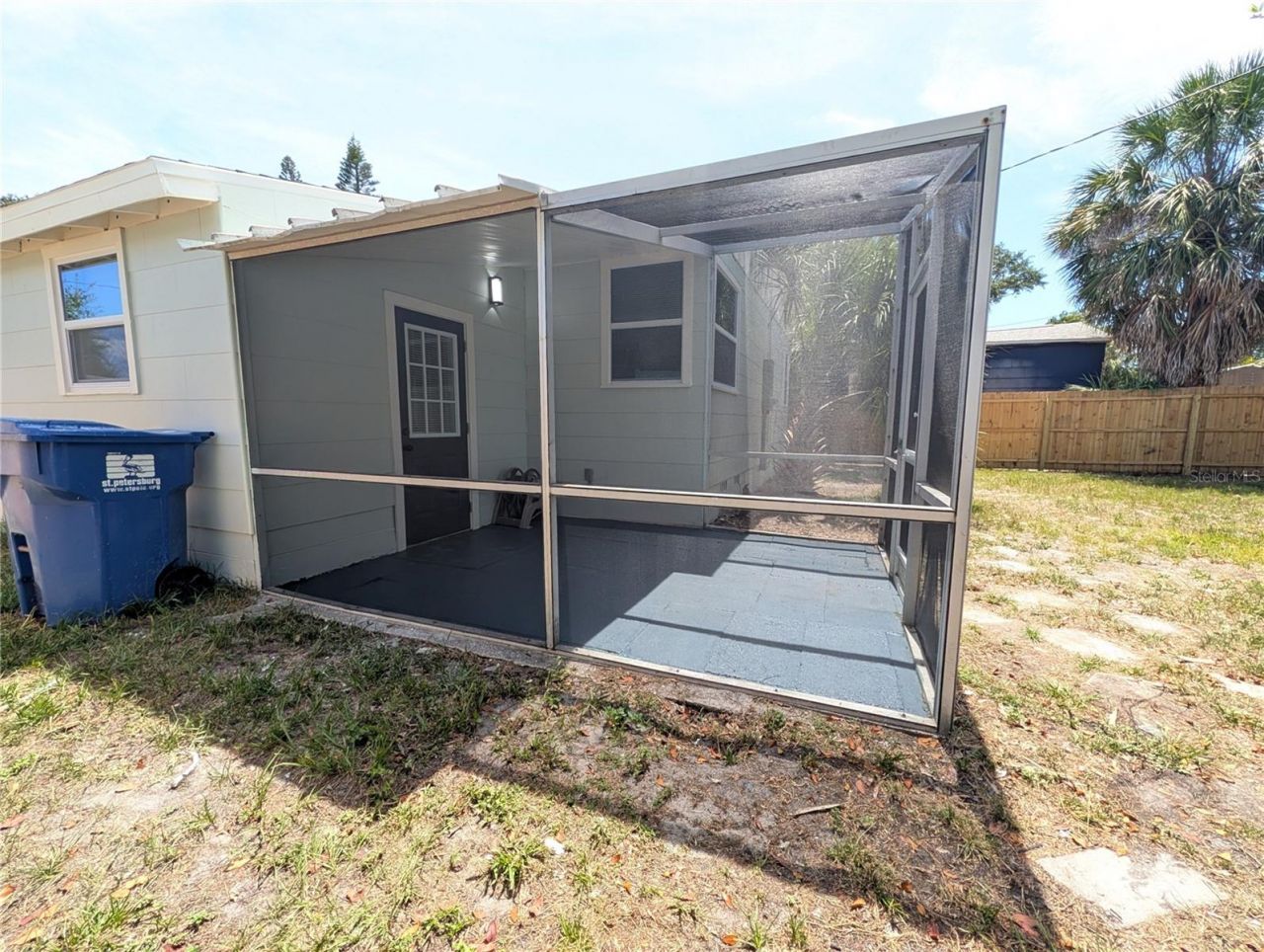 4511 Yarmouth Avenue S, Saint Petersburg, FL 33711 Photo
