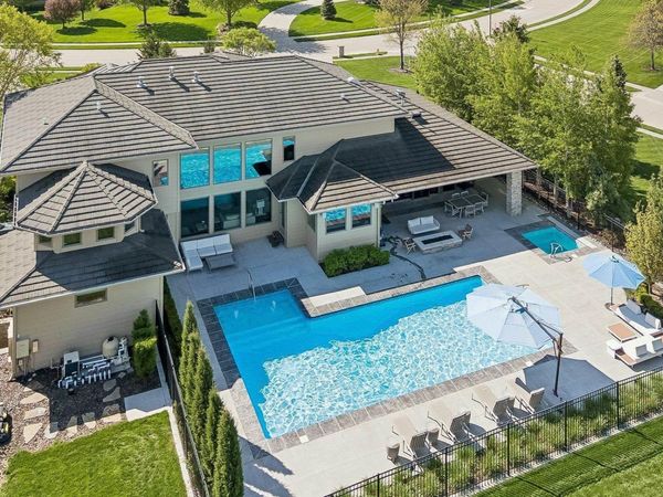 19510 Camden Avenue, Elkhorn, NE 68022