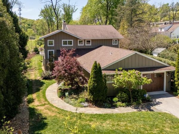 580 SINKLER DRIVE, WAYNE, PA 19087