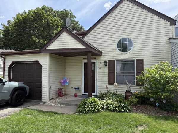 Unit 2440, Woodstock, IL 60098