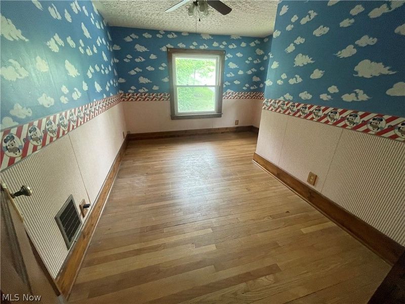 912 N 8th Street , Cambridge, OH 43725 Photo 9