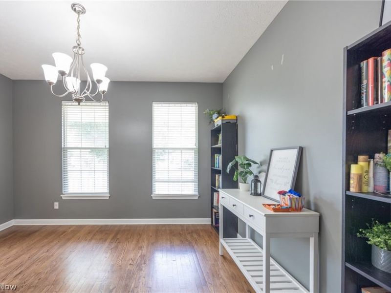 8856 Oakbrook Circle, Twinsburg, OH 44087 Photo 12