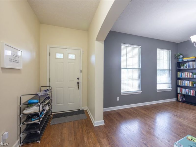 8856 Oakbrook Circle, Twinsburg, OH 44087 Photo 18