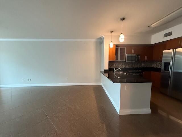 600 S Dixie Highway, Unit 303, West Palm Beach, FL 33401 Photo