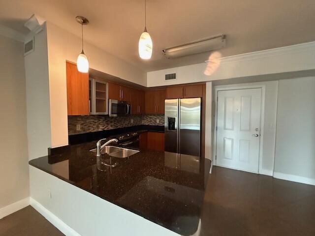 600 S Dixie Highway, Unit 303, West Palm Beach, FL 33401 Photo