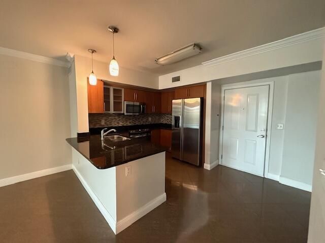 600 S Dixie Highway, Unit 303, West Palm Beach, FL 33401 Photo