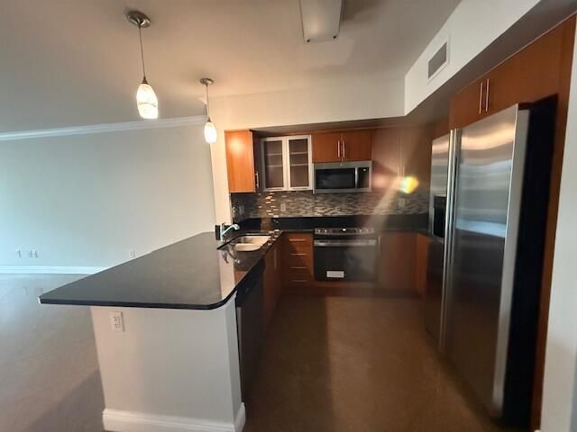 600 S Dixie Highway, Unit 303, West Palm Beach, FL 33401 Photo