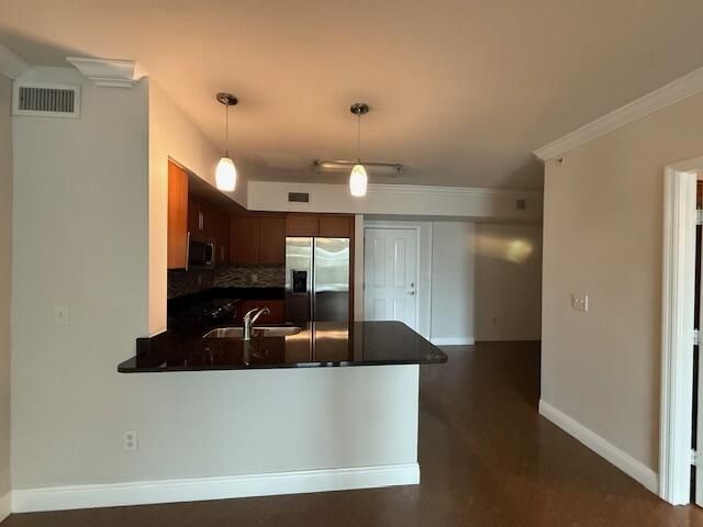 600 S Dixie Highway, Unit 303, West Palm Beach, FL 33401 Photo