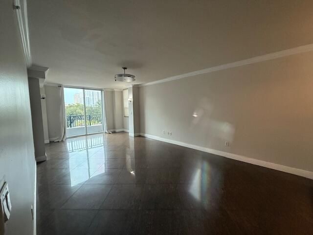 600 S Dixie Highway, Unit 303, West Palm Beach, FL 33401 Photo