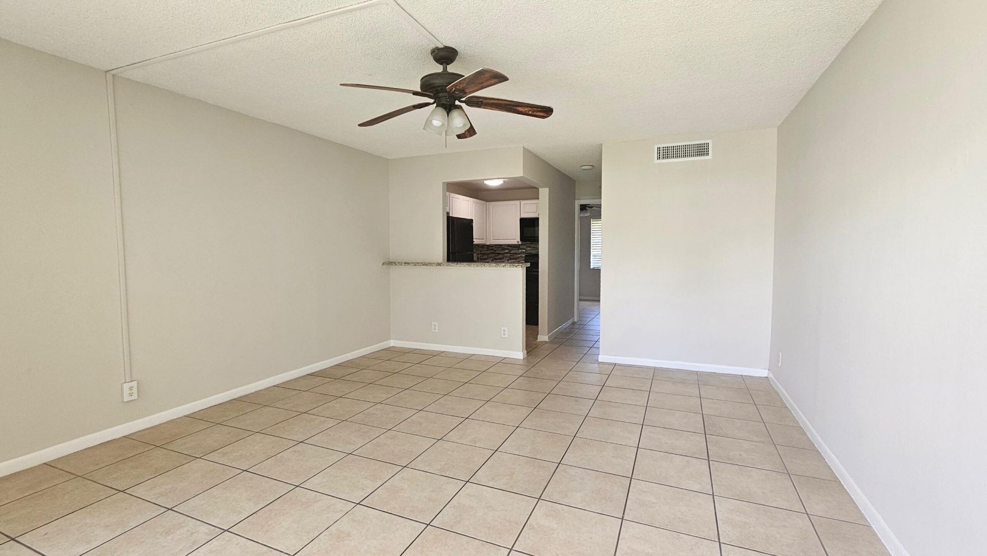 541 NE 48th Street, Unit 203, Boca Raton, FL 33431 Photo