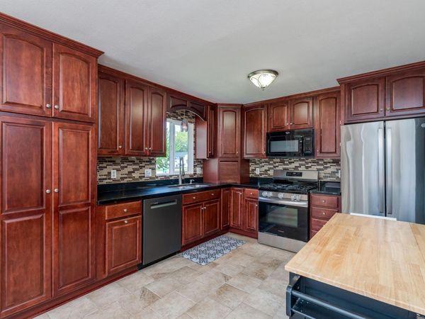 225 20th Street NW, Owatonna, MN 55060