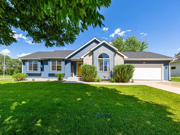 1555 Cornerstone Lane , Owatonna, MN 55060