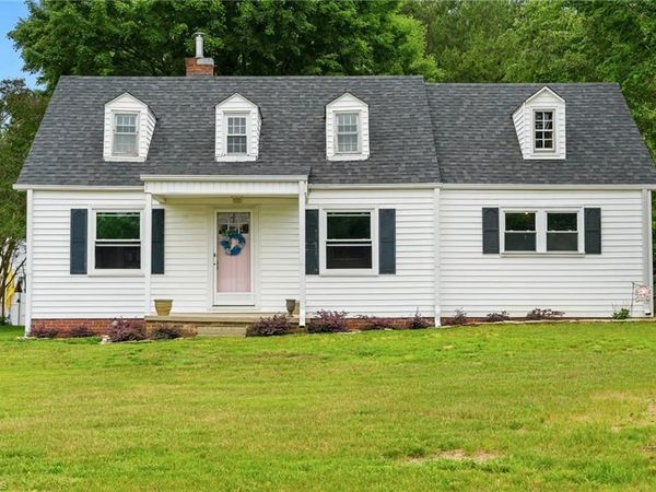 2136 Courtney Huntsville Road , Yadkinville, NC 27055