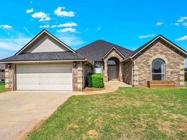 11249 NE Jere Layne, Elgin, OK 73538