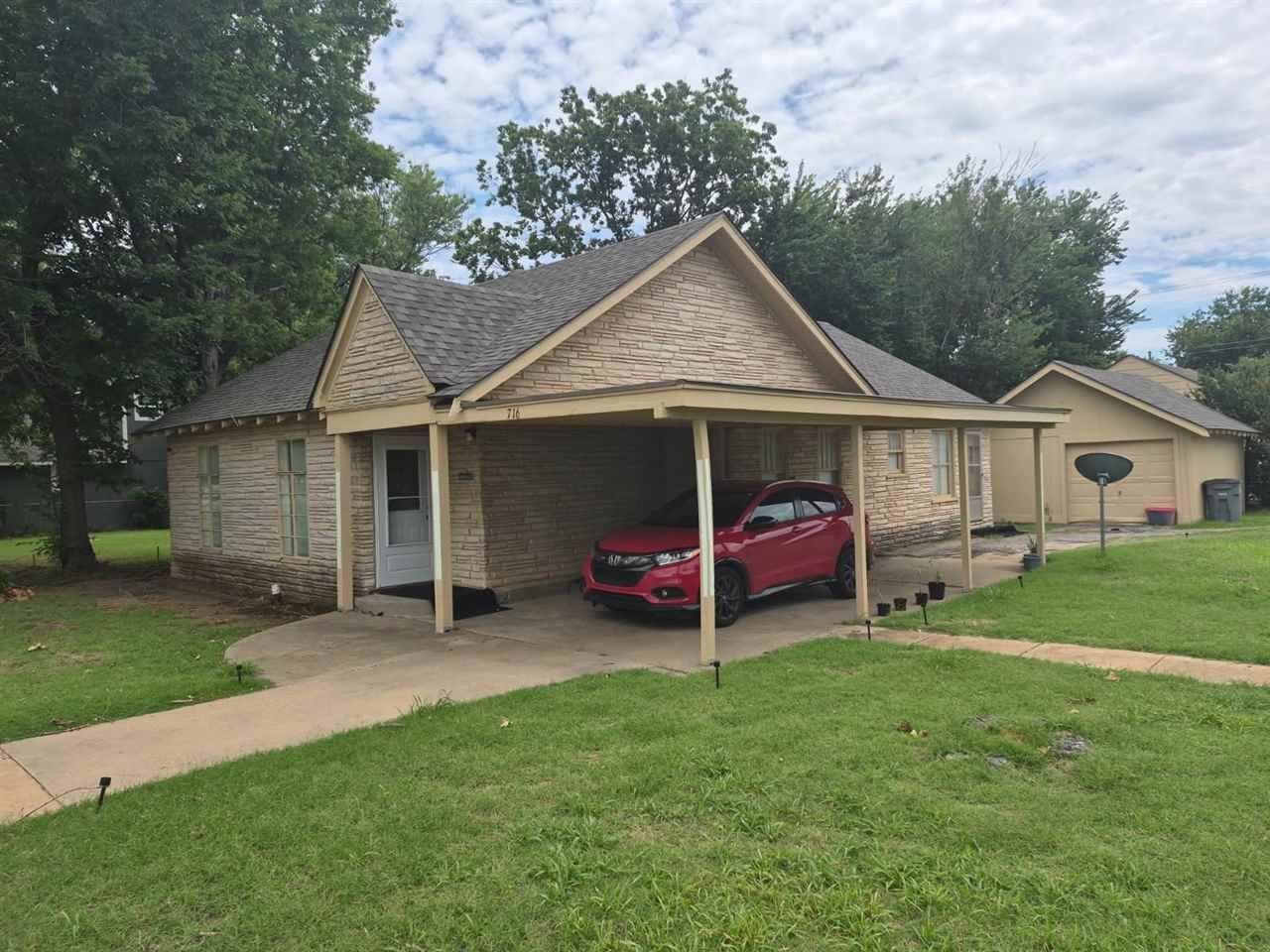 716 NW Ferris Ave, Lawton, OK 73507 Main Photo