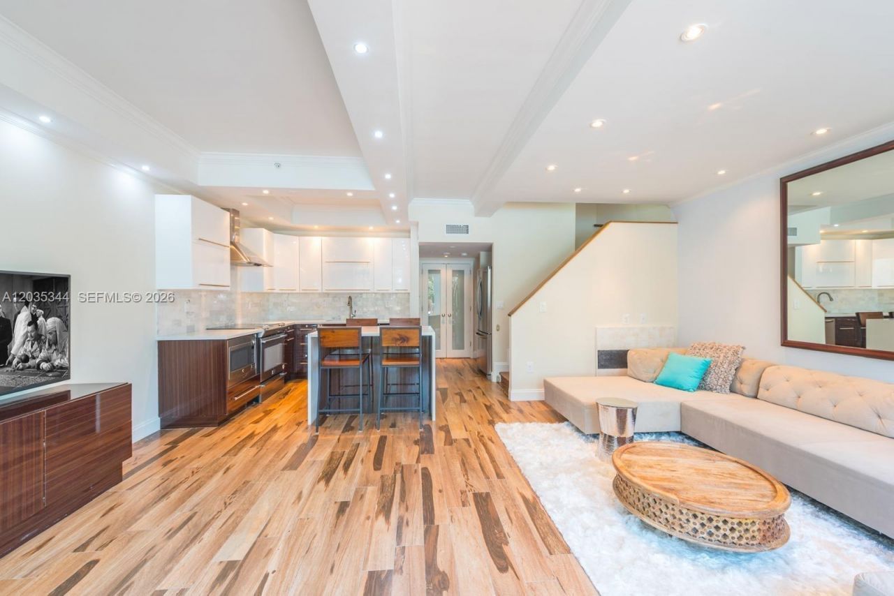 400 S Pointe Dr , Unit 307, Miami Beach, FL 33139 Photo
