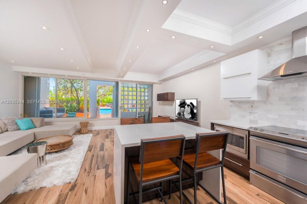 400 S Pointe Dr , Unit 307, Miami Beach, FL 33139 Photo