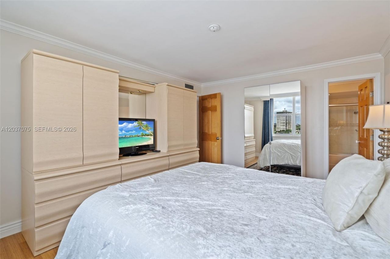 1 Las Olas Cir , Unit 809, Fort Lauderdale, FL 33316 Photo