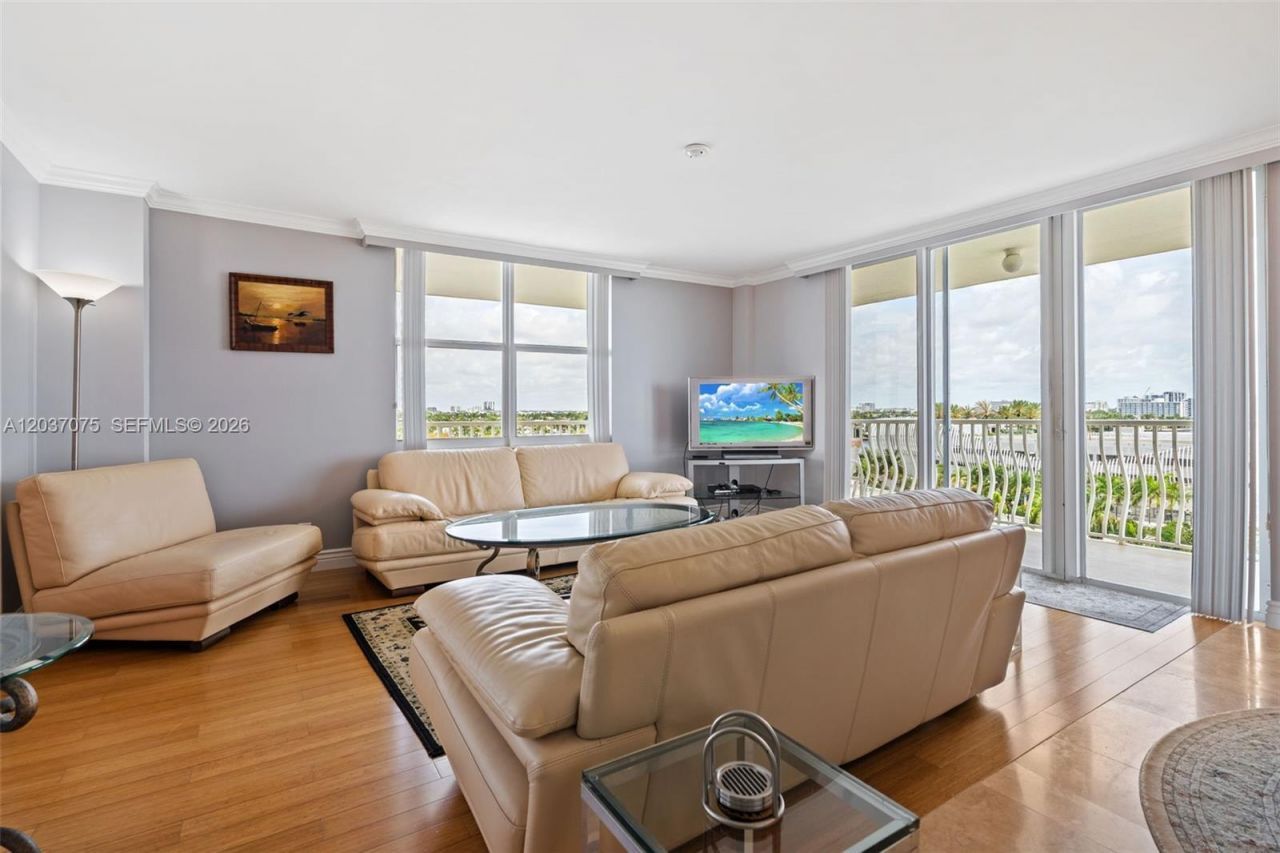 1 Las Olas Cir , Unit 809, Fort Lauderdale, FL 33316 Photo