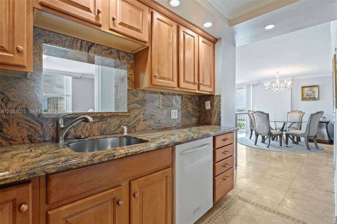 1 Las Olas Cir , Unit 809, Fort Lauderdale, FL 33316 Photo