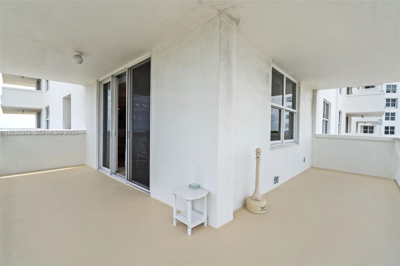 1 Las Olas Cir , Unit 809, Fort Lauderdale, FL 33316 Photo