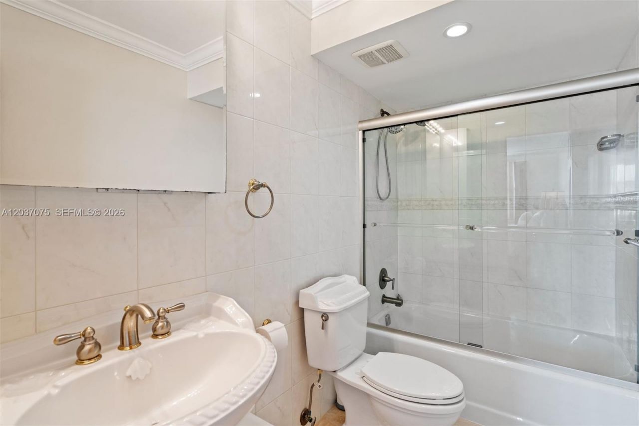 1 Las Olas Cir , Unit 809, Fort Lauderdale, FL 33316 Photo