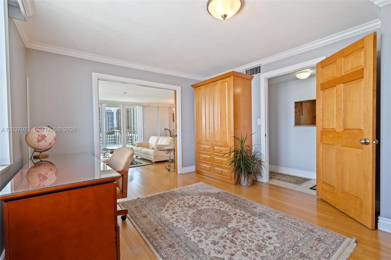 1 Las Olas Cir , Unit 809, Fort Lauderdale, FL 33316 Photo