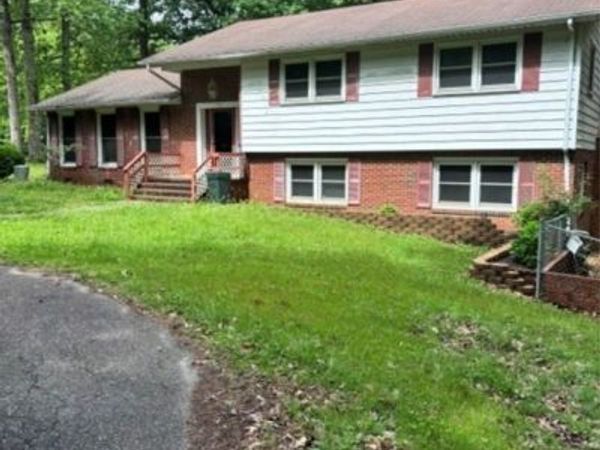 13900 Teakwood Court , Disputanta, VA 23842