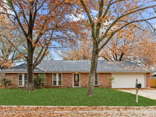 611 Field Street , Colleyville, TX 76034