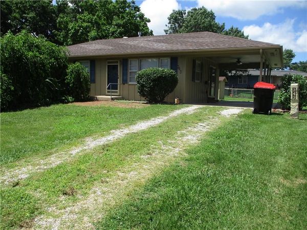 343 E 1st Avenue, Garnett, KS 66032