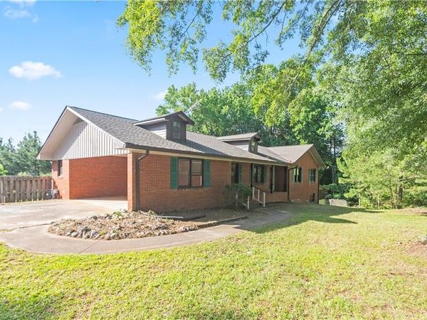 3985 S Highway 27 , Carrollton, GA 30117