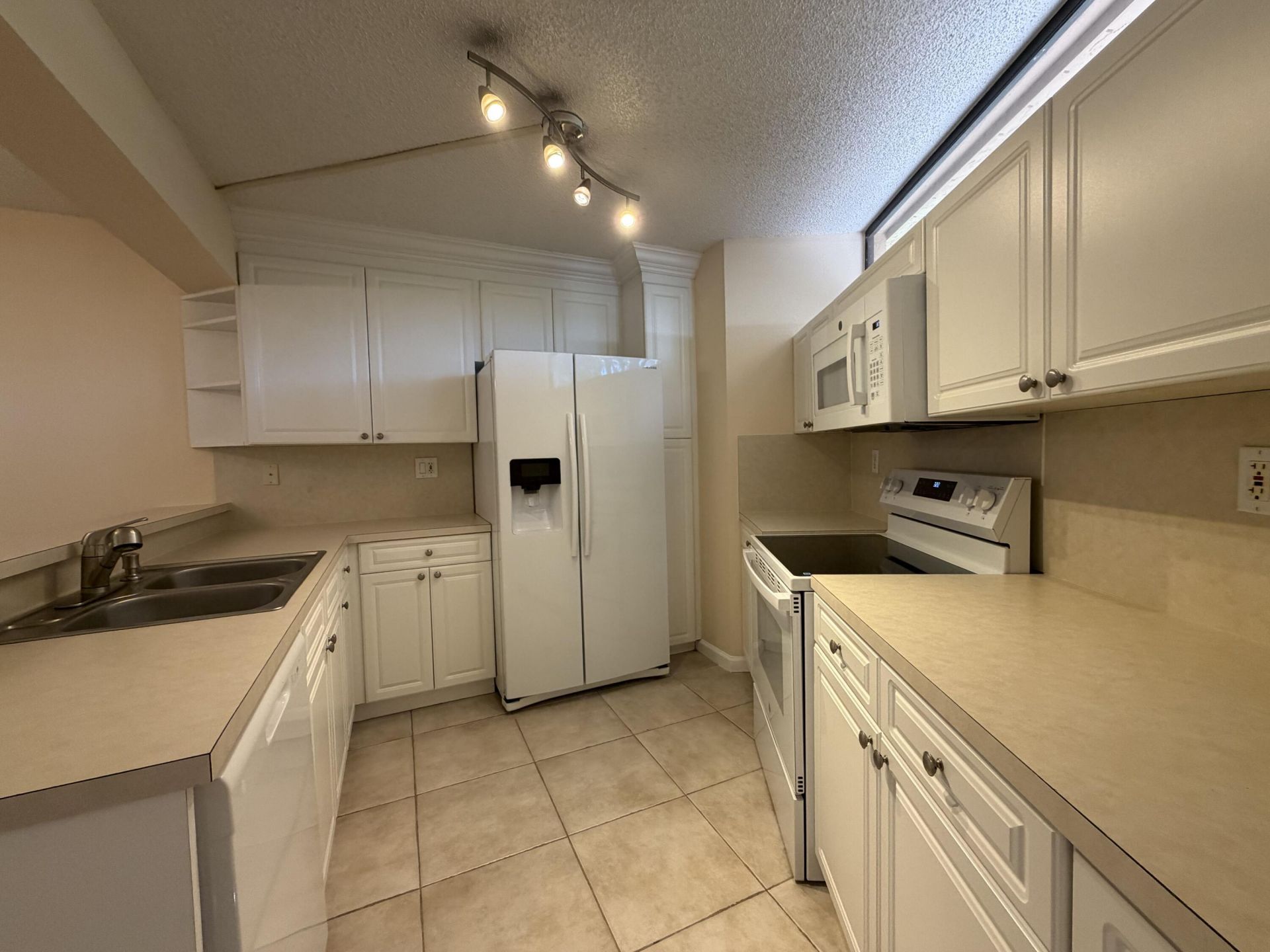8273 Severn Drive, Unit D, Boca Raton, FL 33433 Photo