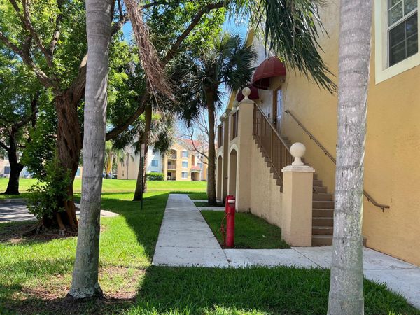 4220 San Marino Boulevard, Unit 201, West Palm Beach, FL 33409