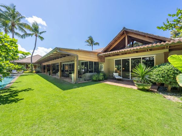 6 La Costa Way, Palm Beach, FL 33480