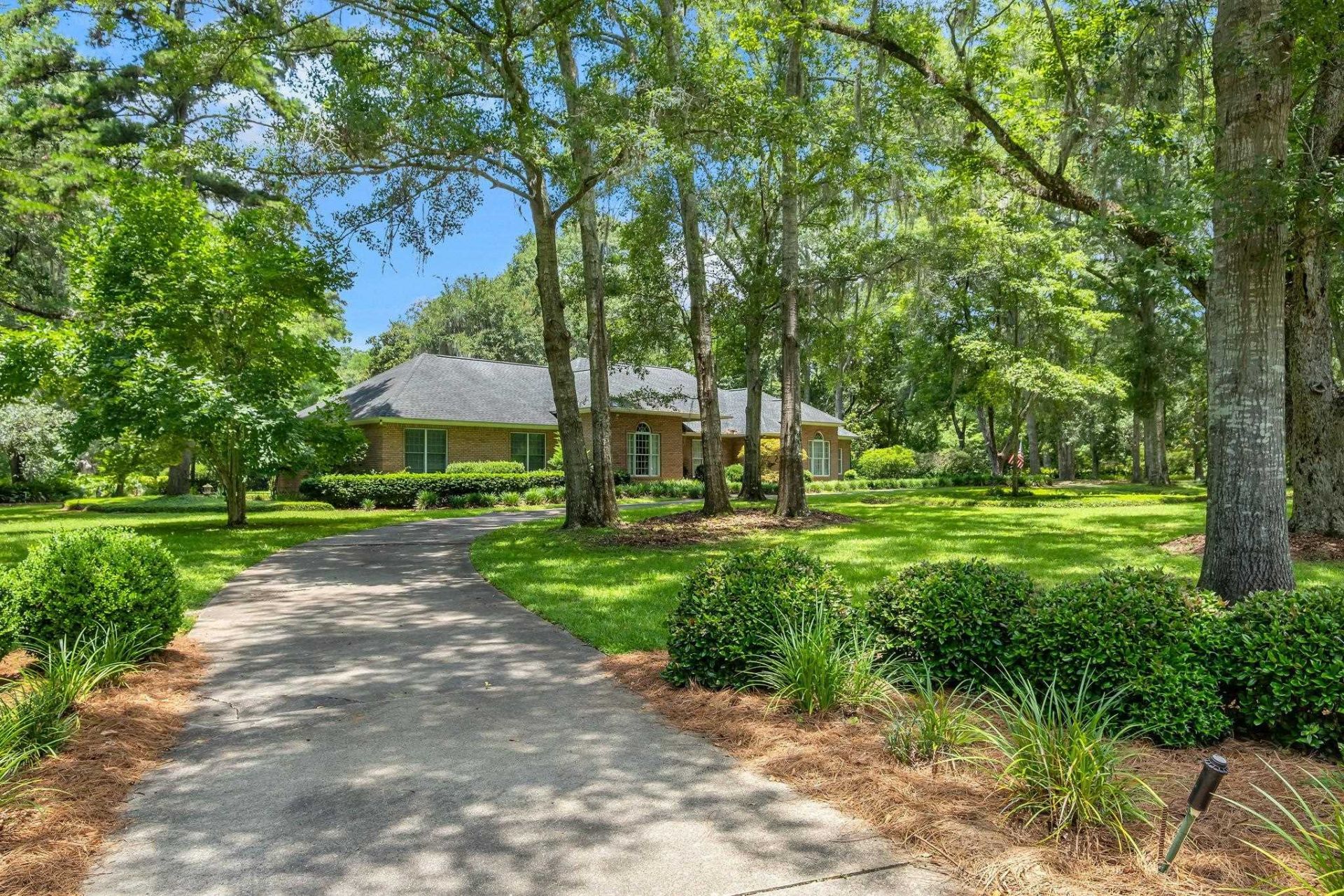 200 W Rosehill Drive , Tallahassee, FL 32312 Photo