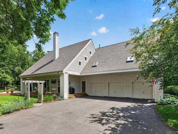 10984 Jackson Drive, Eden Prairie, MN 55347