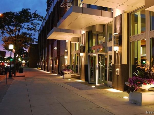 411 S Old Woodward Avenue , Birmingham, MI 48009