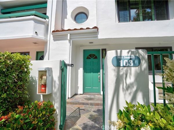 7401 Seabluff Drive, Unit 103, Huntington Beach, CA 92648