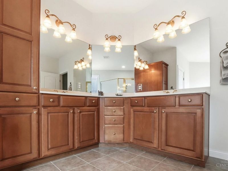 5434 Grand Legacy Drive, Hamilton Twp, OH 45039 Photo 35