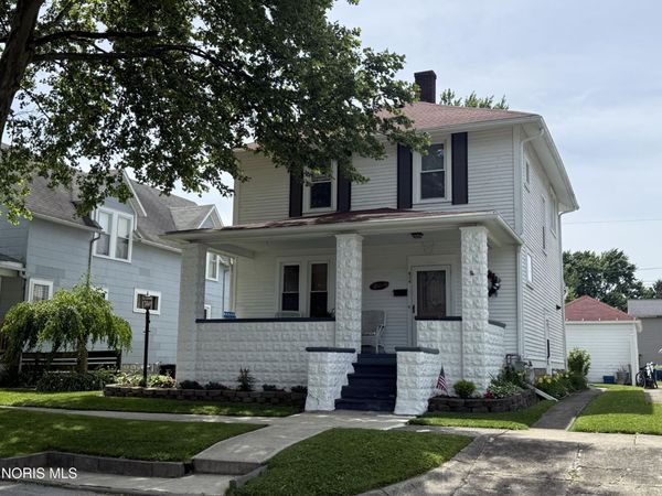 824 Stilwell Avenue, Fremont, OH 43420
