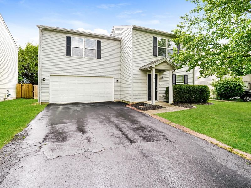 7525 Hemrich Drive , Canal Winchester, OH 43110 Photo 2