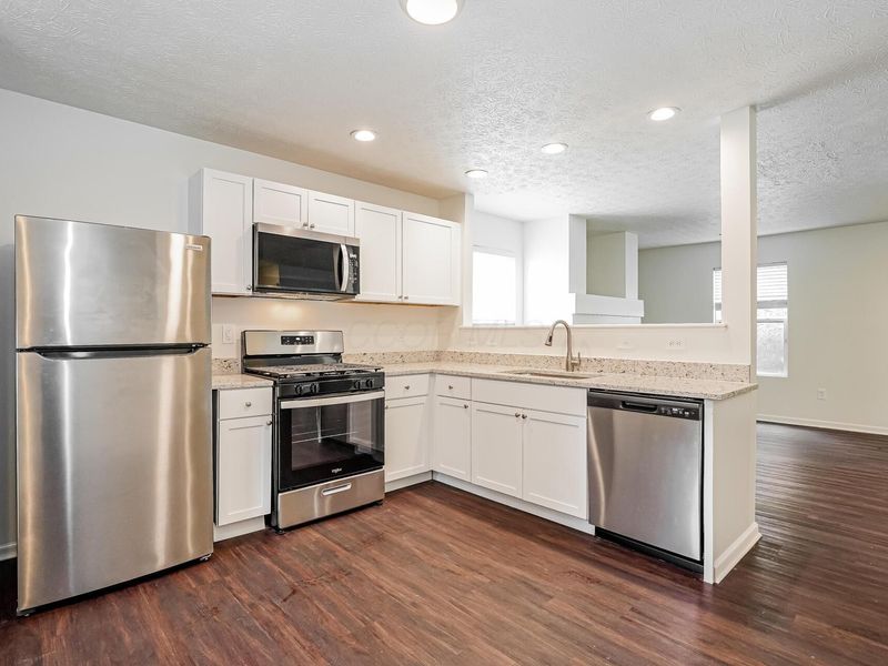 7525 Hemrich Drive , Canal Winchester, OH 43110 Photo 7
