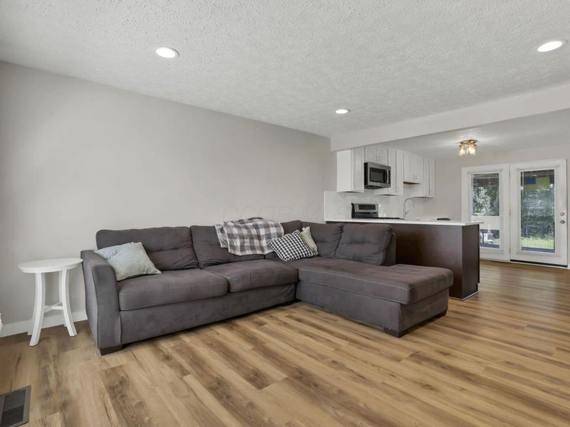 1745 Rivermont Road , Columbus, OH 43223 Photo 9