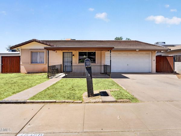 6426 W LAMAR Road, Glendale, AZ 85301