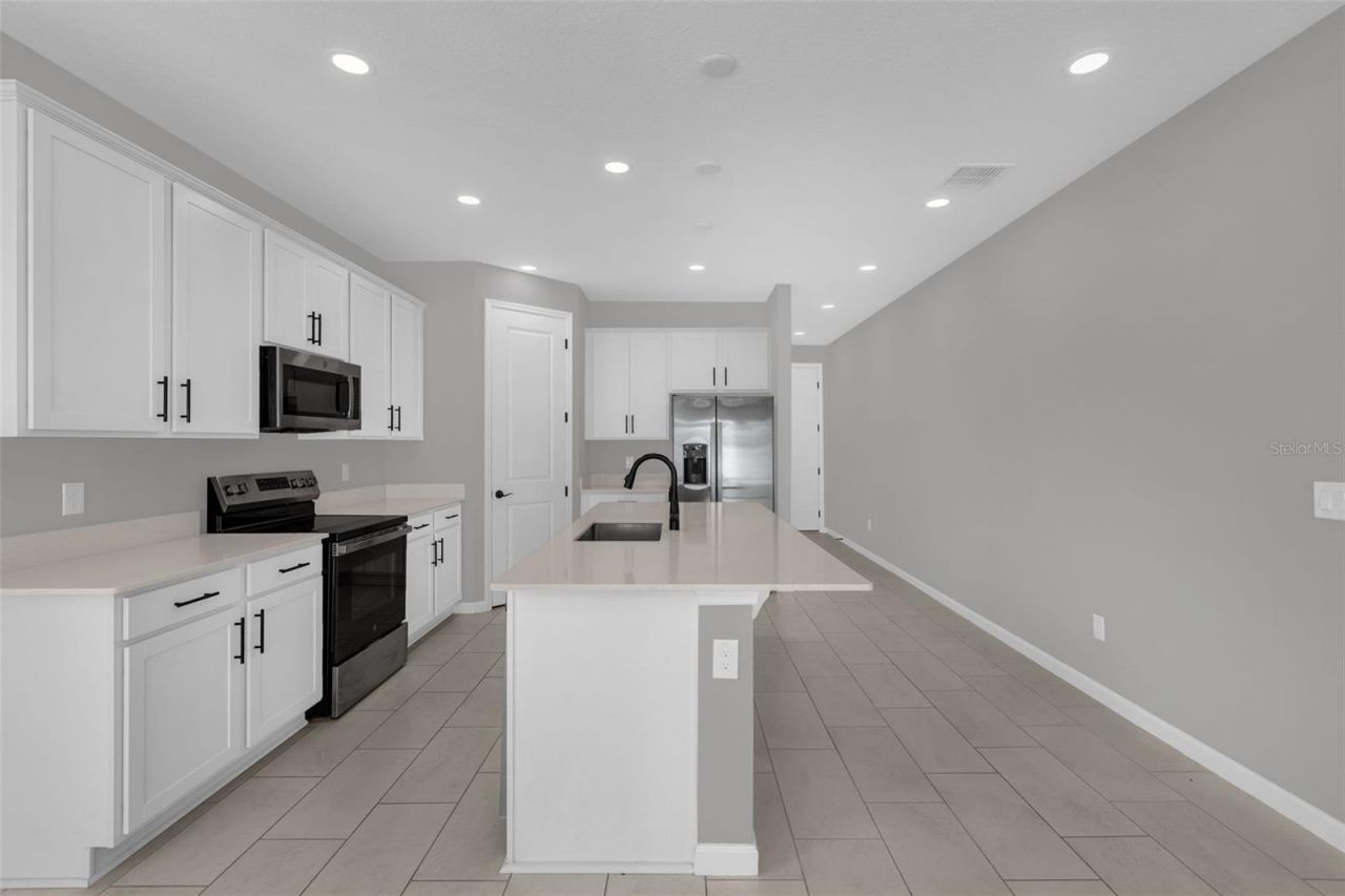 3998 Bannock Avenue , Tavares, FL 32778 Photo