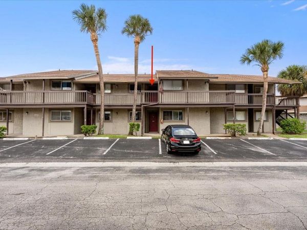 6332 NEWTOWN CIRCLE , Unit 32B5, TAMPA, FL 33615