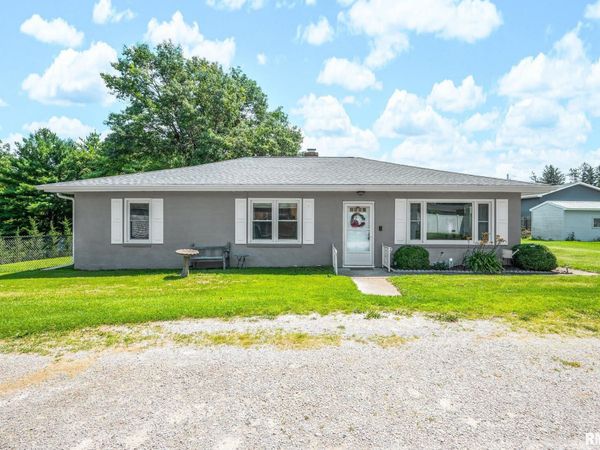 207 SPRUCE Lane, Roanoke, IL 61561